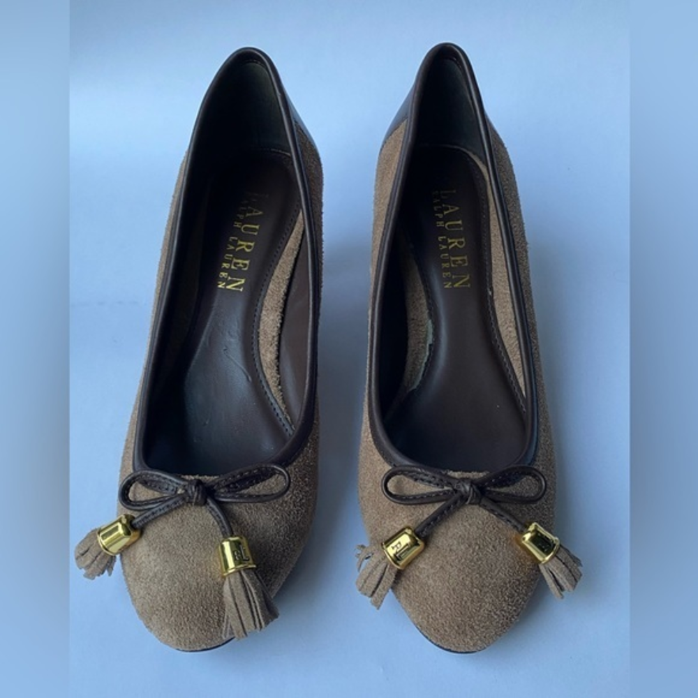 BRAND NEW Lauren Ralph Lauren Brown Beige Suede Wedge‎ Size 6